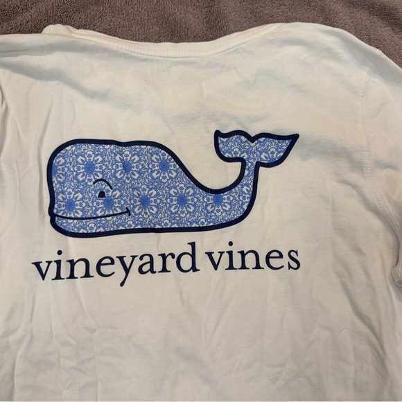 Vineyard Vines White Shirt with Blue Whale Logo - Men’s L - Picture 3 of 7